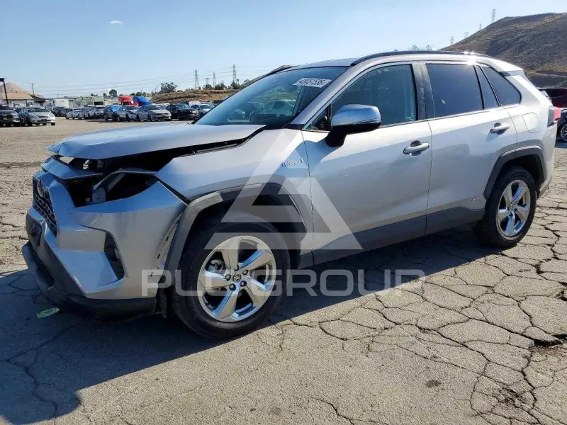 2021 Toyota RAV4 photo