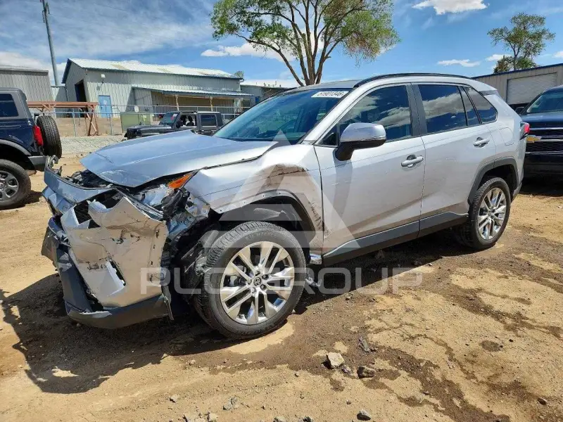 2021 Toyota RAV4 фото