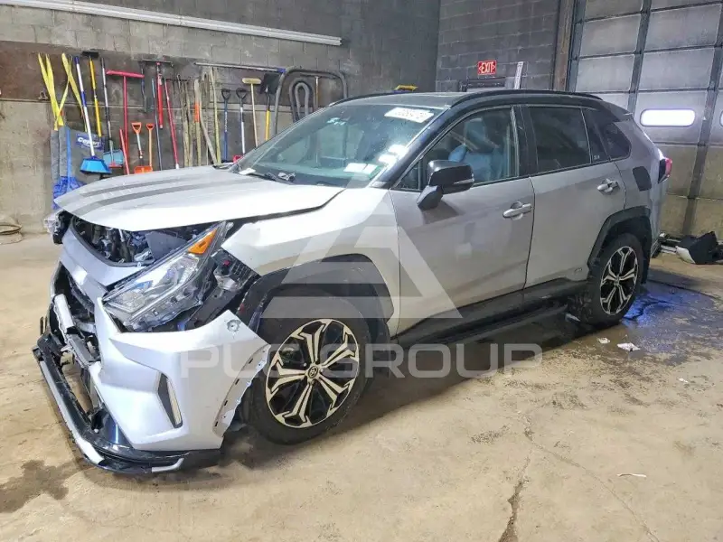 2021 Toyota RAV4 фото