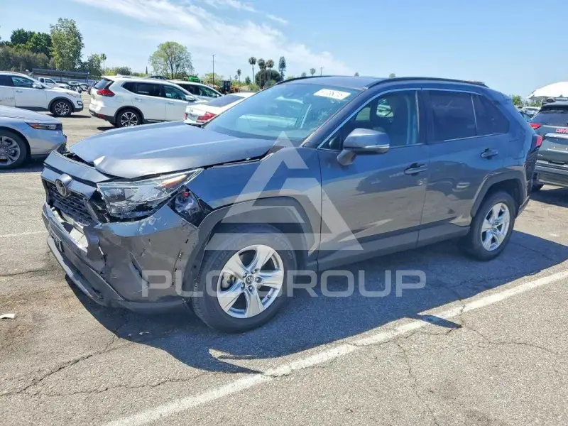 2021 Toyota RAV4 фото