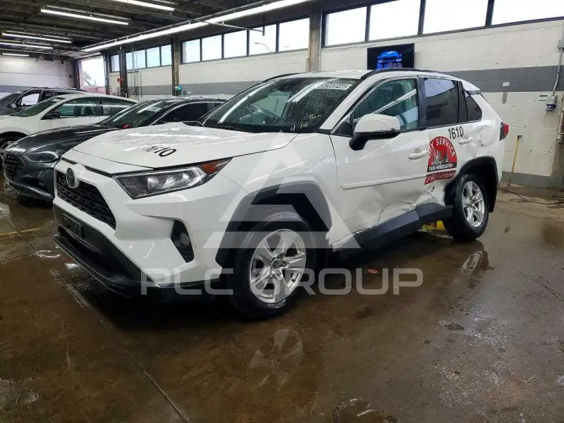 2021 Toyota RAV4 фото