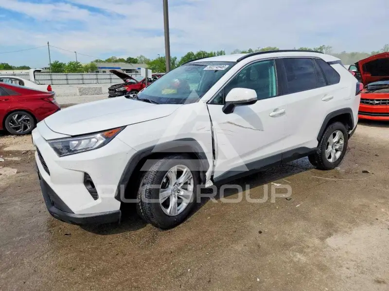2021 Toyota RAV4 photo