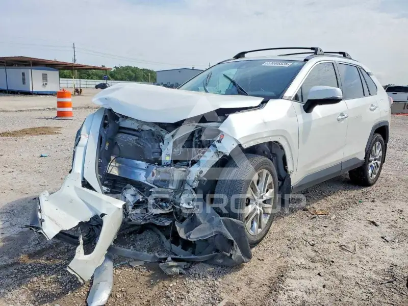 2021 Toyota RAV4 фото