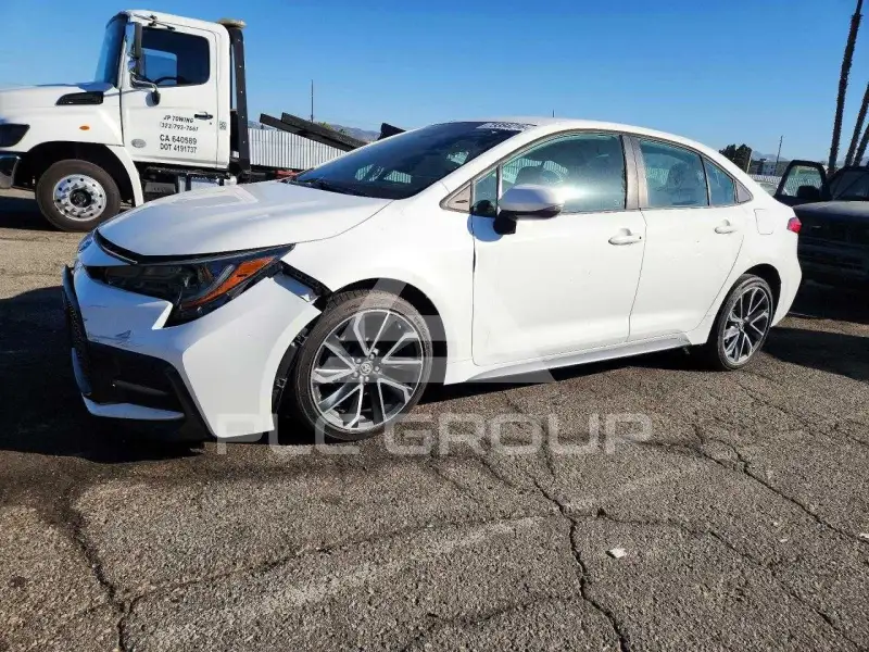 2021 Toyota COROLLA фото