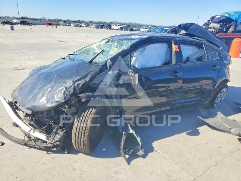 2021 Toyota COROLLA photo