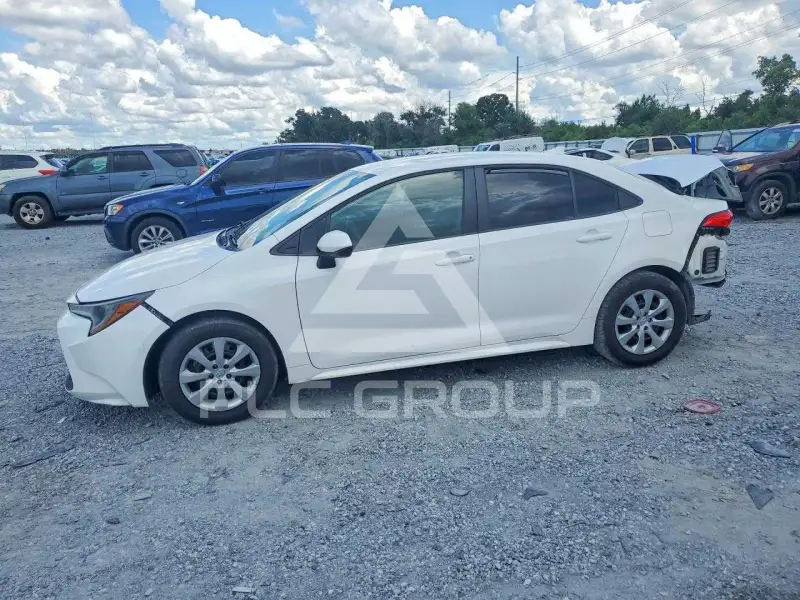 2021 Toyota COROLLA фото