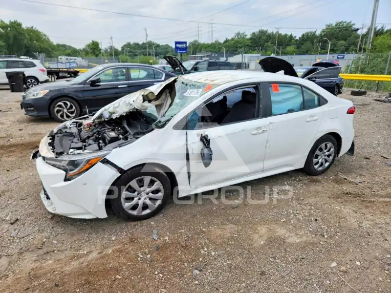 2021 Toyota COROLLA фото