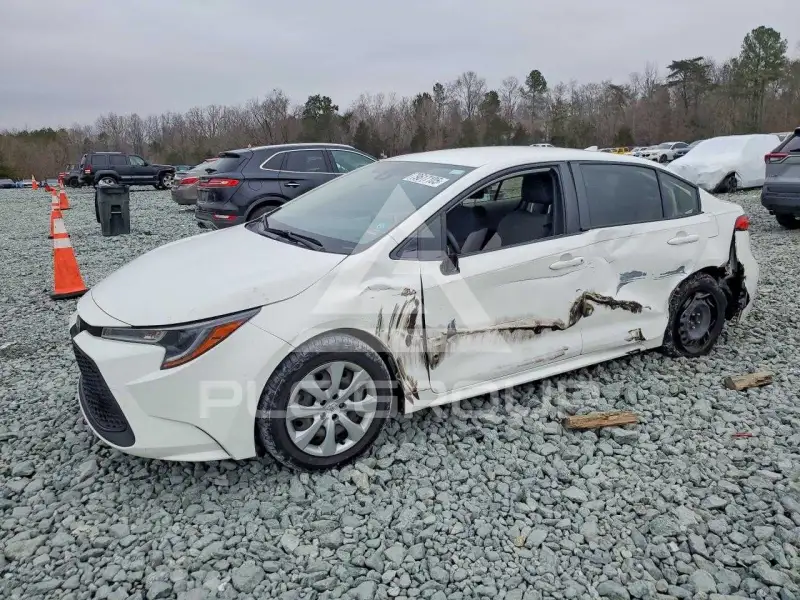 2021 Toyota COROLLA фото