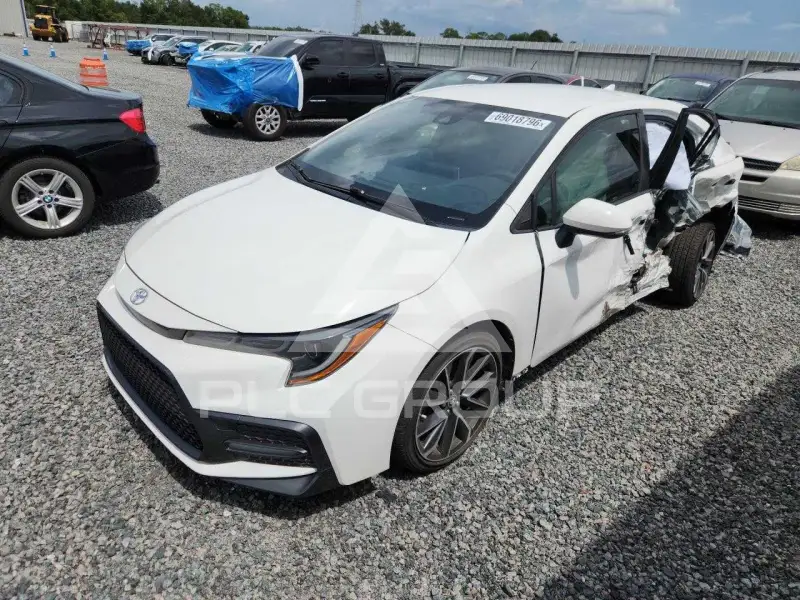 2021 Toyota COROLLA фото