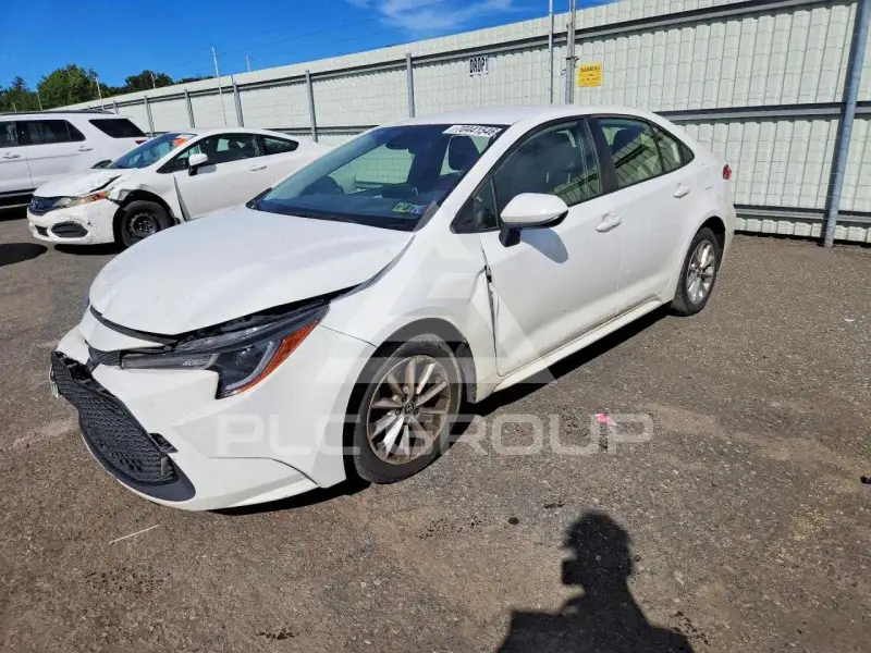 2021 Toyota COROLLA фото