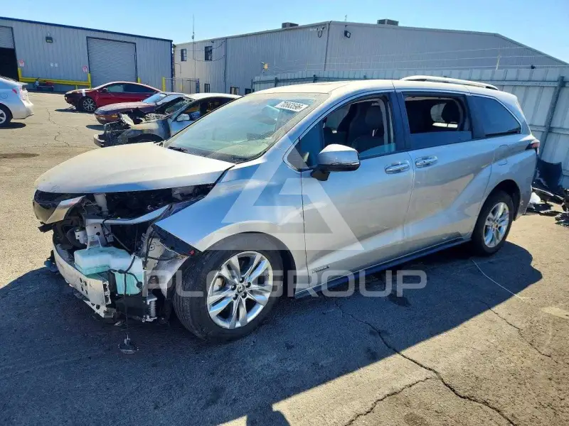 2021 Toyota SIENNA фото