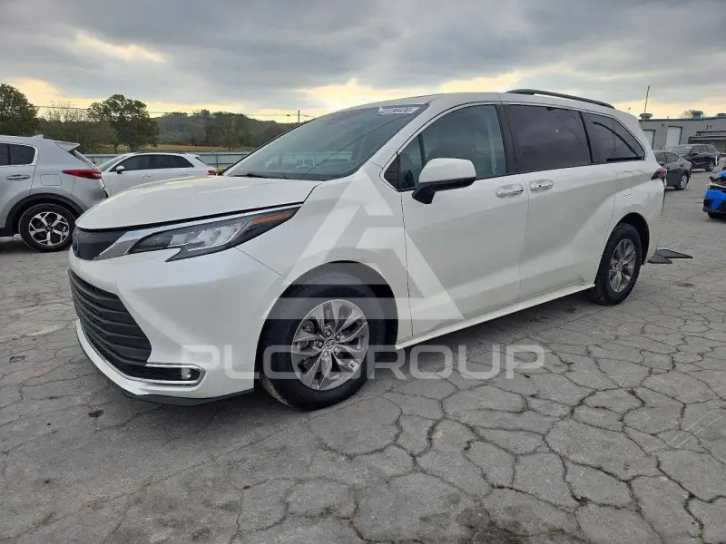 2021 Toyota SIENNA фото