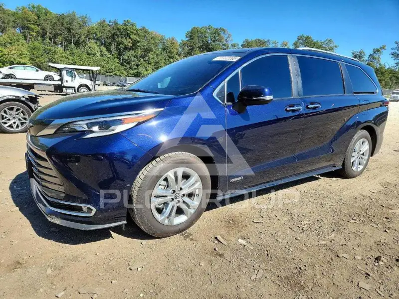 2021 Toyota SIENNA photo