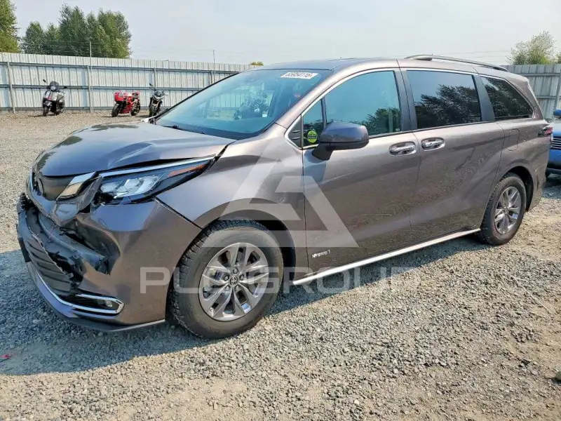2021 Toyota SIENNA photo