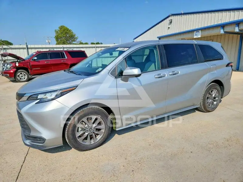2021 Toyota SIENNA фото