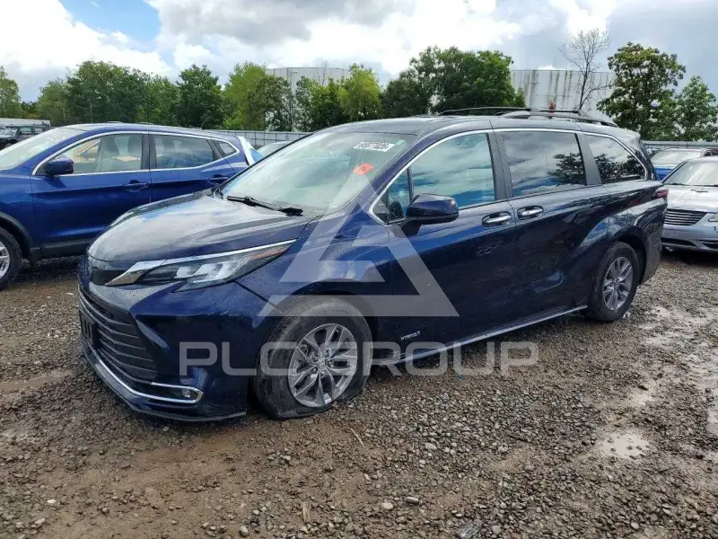 2021 Toyota SIENNA фото