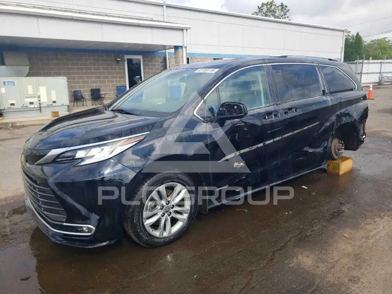 2021 Toyota SIENNA фото