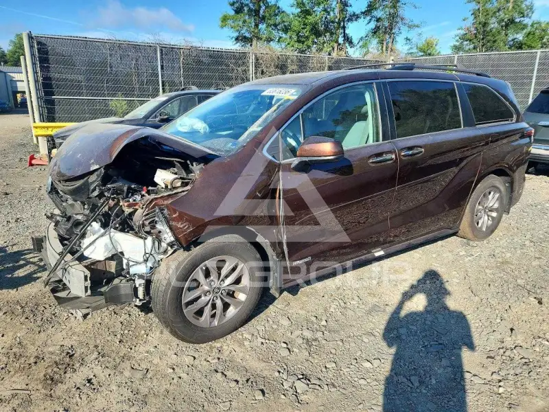2021 Toyota SIENNA фото