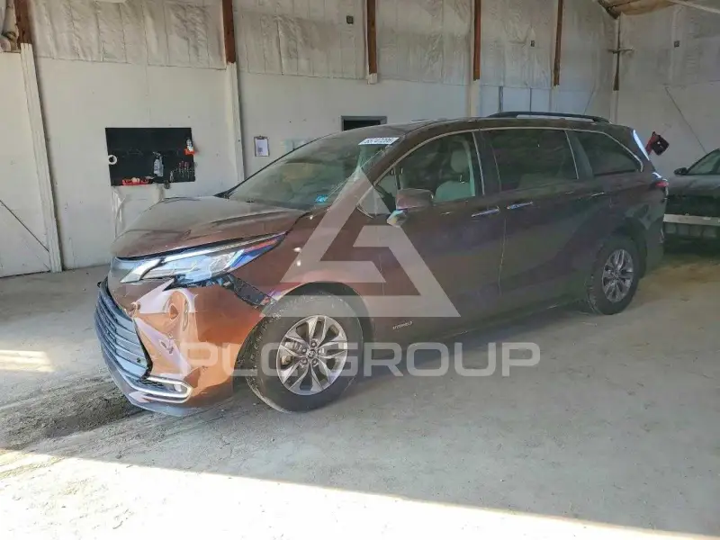 2021 Toyota SIENNA фото