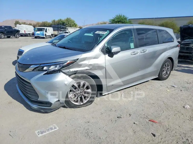 2021 Toyota SIENNA photo