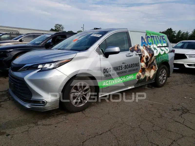 2021 Toyota SIENNA фото