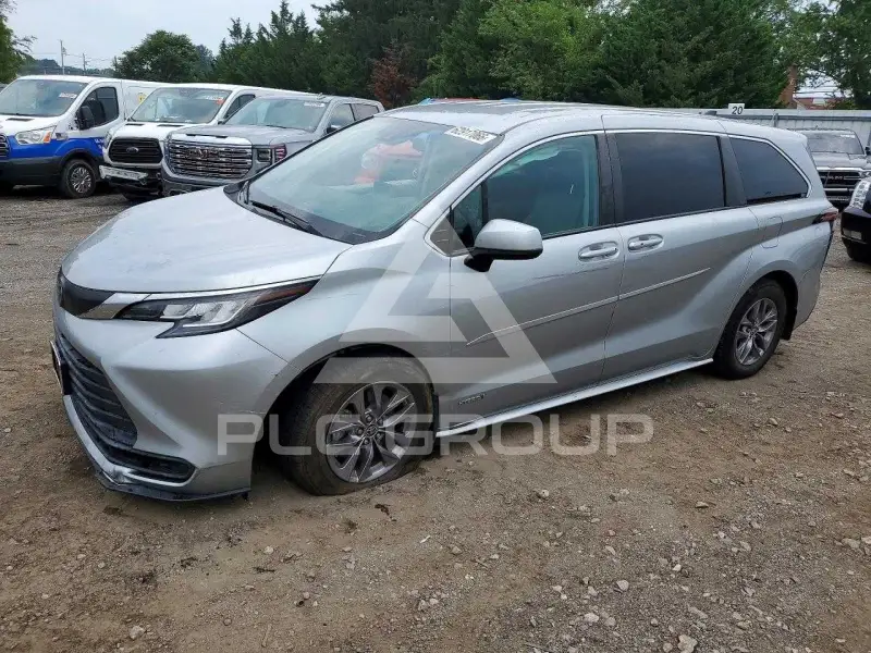 2021 Toyota SIENNA фото