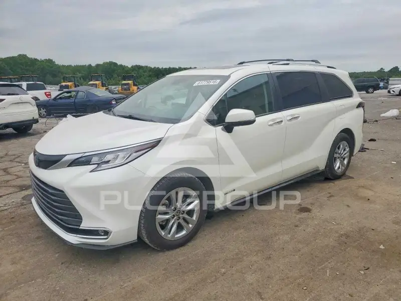 2021 Toyota SIENNA фото