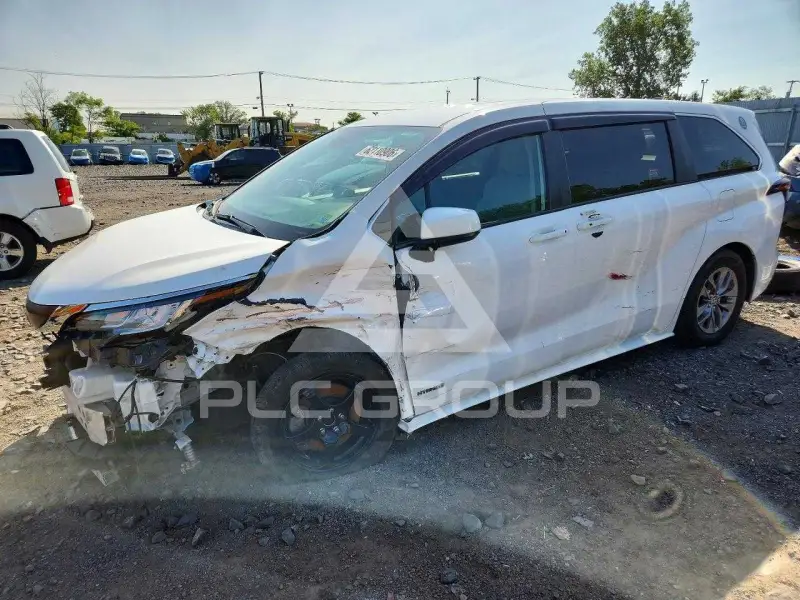 2021 Toyota SIENNA photo