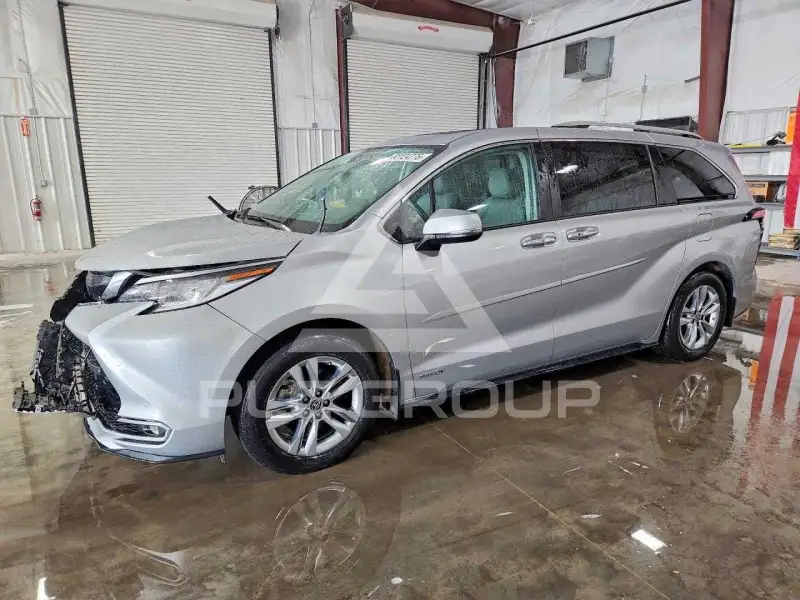 2021 Toyota SIENNA фото
