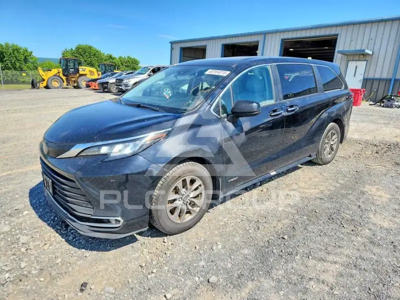 2021 Toyota SIENNA фото