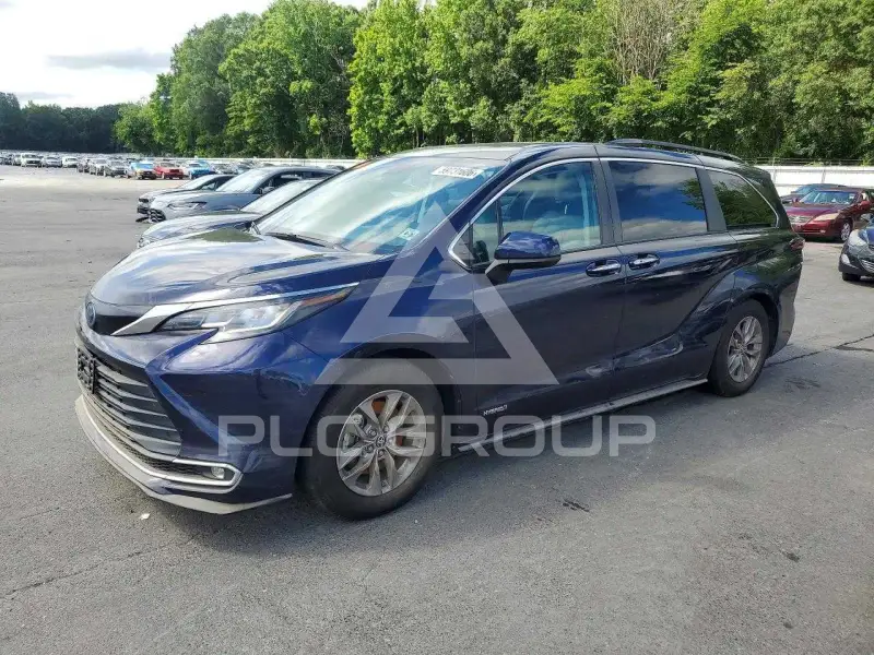 2021 Toyota SIENNA фото