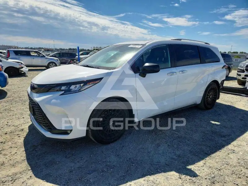 2021 Toyota SIENNA фото