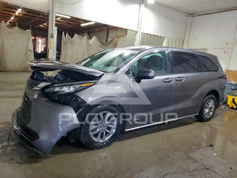 2021 Toyota SIENNA фото