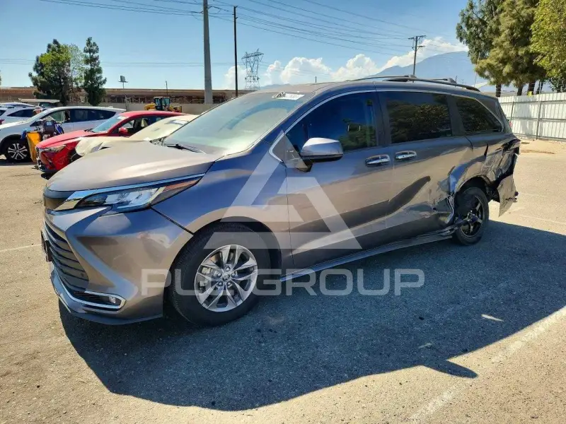 2021 Toyota SIENNA фото