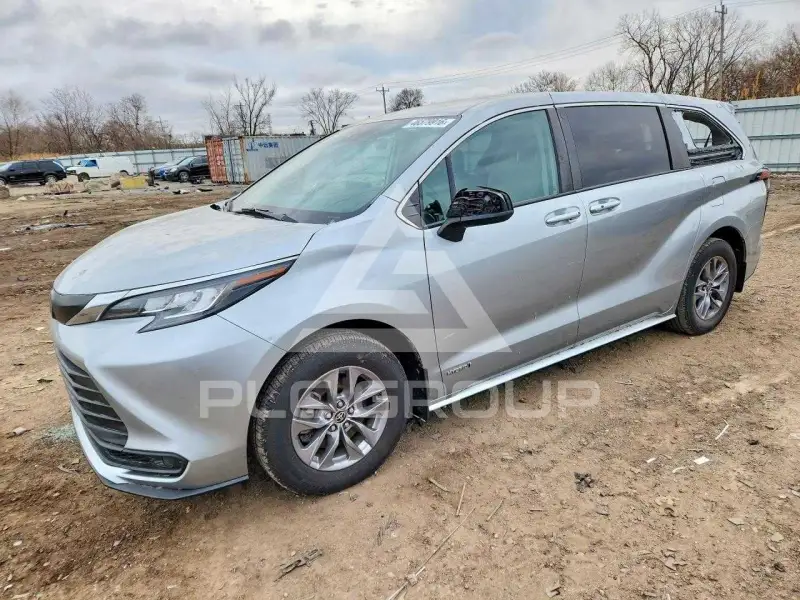 2021 Toyota SIENNA фото