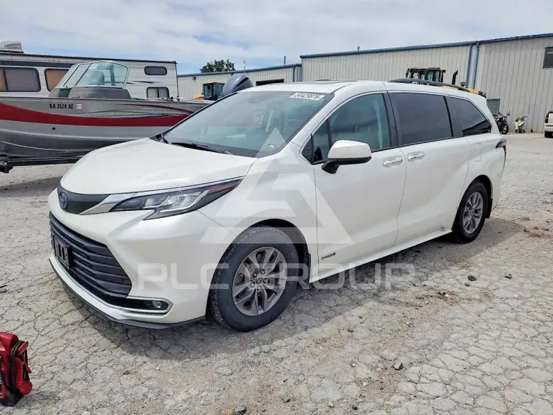 2021 Toyota SIENNA фото