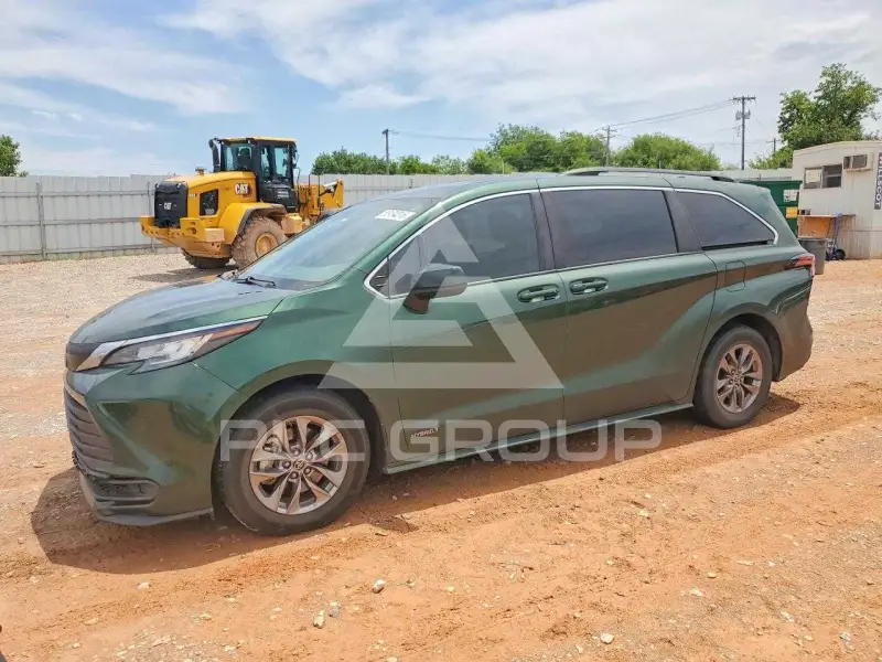 2021 Toyota SIENNA фото