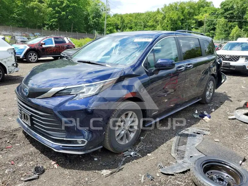 2021 Toyota SIENNA фото