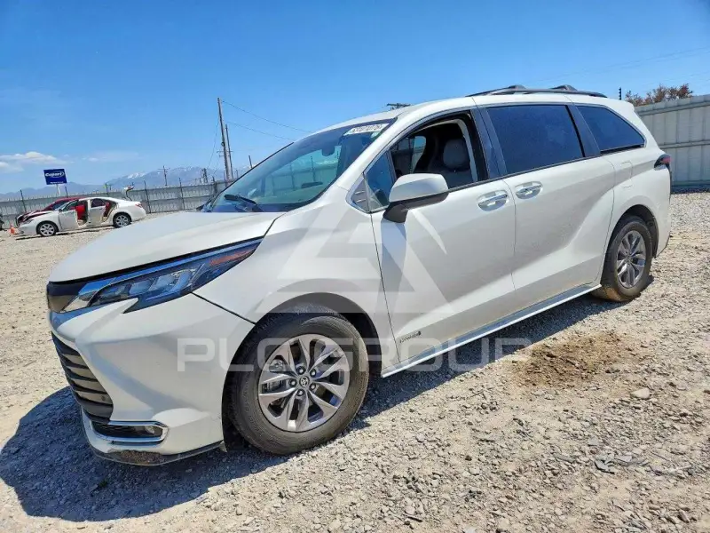 2021 Toyota SIENNA photo