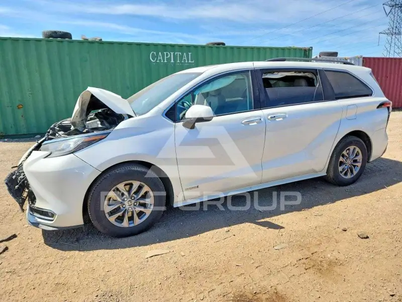 2021 Toyota SIENNA фото
