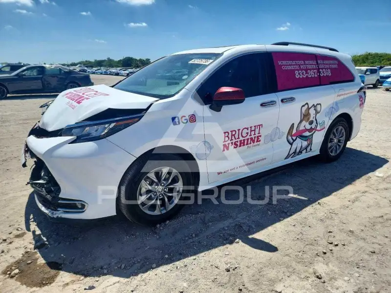 2021 Toyota SIENNA фото