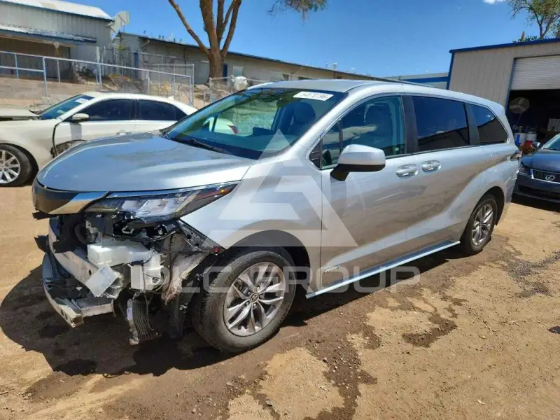 2021 Toyota SIENNA фото