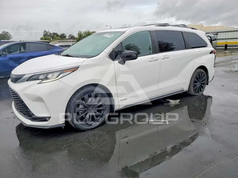 2021 Toyota SIENNA фото