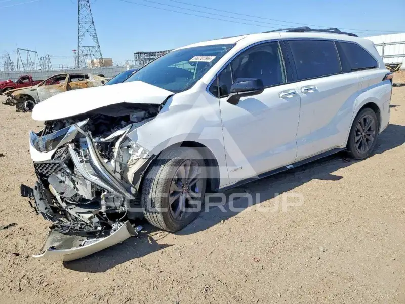 2021 Toyota SIENNA фото