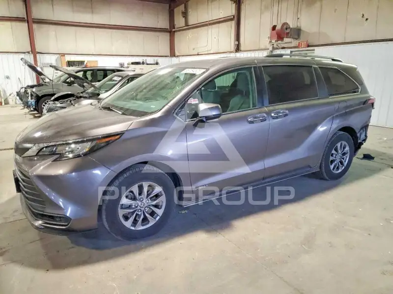 2021 Toyota SIENNA фото