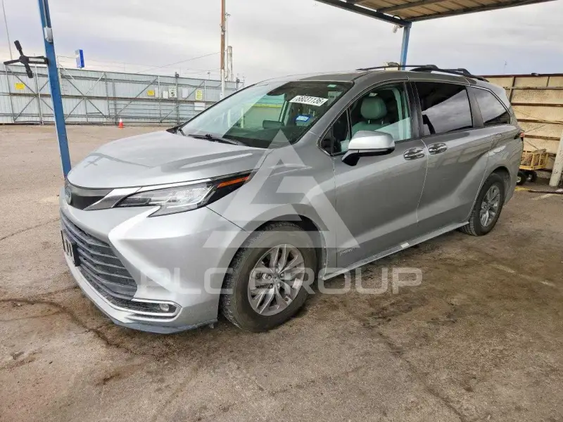 2021 Toyota SIENNA фото