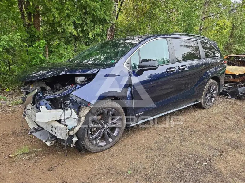 2021 Toyota SIENNA photo