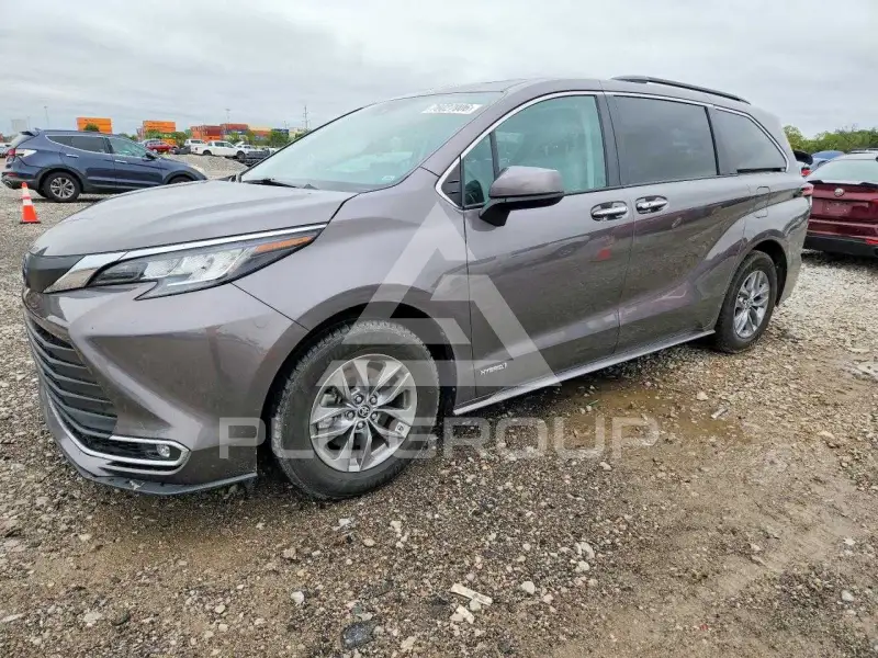 2021 Toyota SIENNA фото