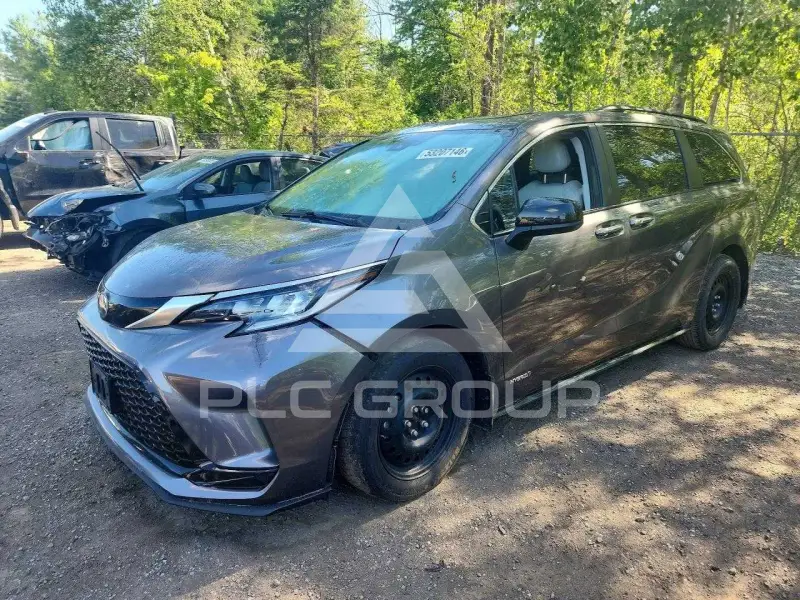 2021 Toyota SIENNA photo