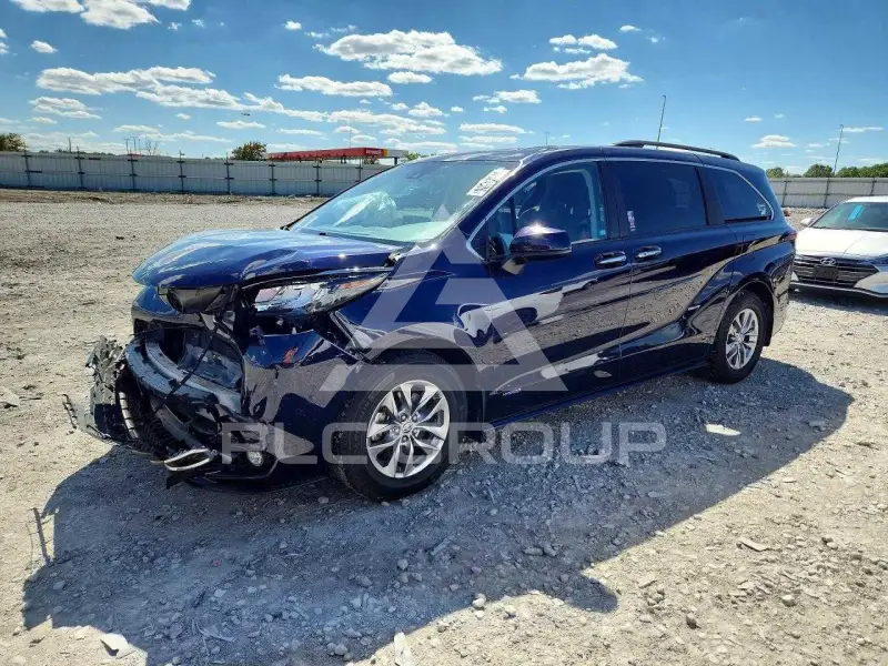 2021 Toyota SIENNA фото